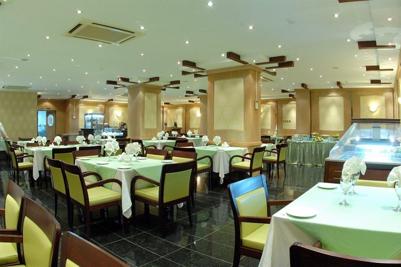 Al Muntazah Plaza Hotel Doha Exterior photo